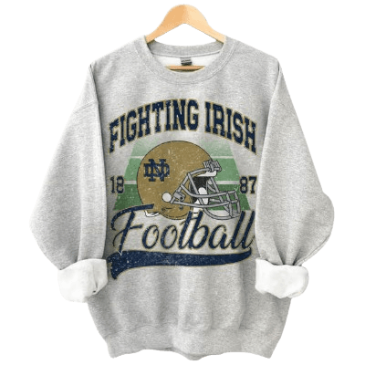 Notre Dame Fighting Irish: Camisetas, Hoodies y Sudaderas,Notre Dame Fighting Irish, camisetas Notre Dame, hoodie Notre Dame, sudadera Notre Dame, NCAA Notre Dame, Go Irish, Play Like A Champion Today, trébol, Cúpula Dorada, Notre Dame Stadium, South Bend, azul marino y dorado, fútbol americano universitario, baloncesto universitario, día de partido, vintage Notre Dame, hombre, mujer, niños, Tuantee