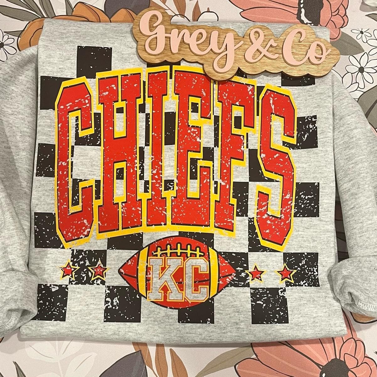 KC Sweatshirt, Sweatshirt, Hoodie,Kansas City Chiefs Tee, kansas chiefs merch, travis kelce shirt, travis kelce tshirt, kansas city chiefs sweatshirt, chiefs sweatshirts, kc chiefs sweatshirts