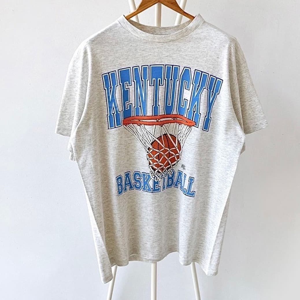 90s Kentucky UK Wildcats NCAA Basketball Fan T-Shirt – image 1, Kentucky Wildcats Tee, Kentucky Wildcats Merch, Kentucky Wildcats Shirt, Kentucky Wildcats Sweatshirt, Kentucky Wildcats Hoodie, Kentucky Wildcats Clothes
