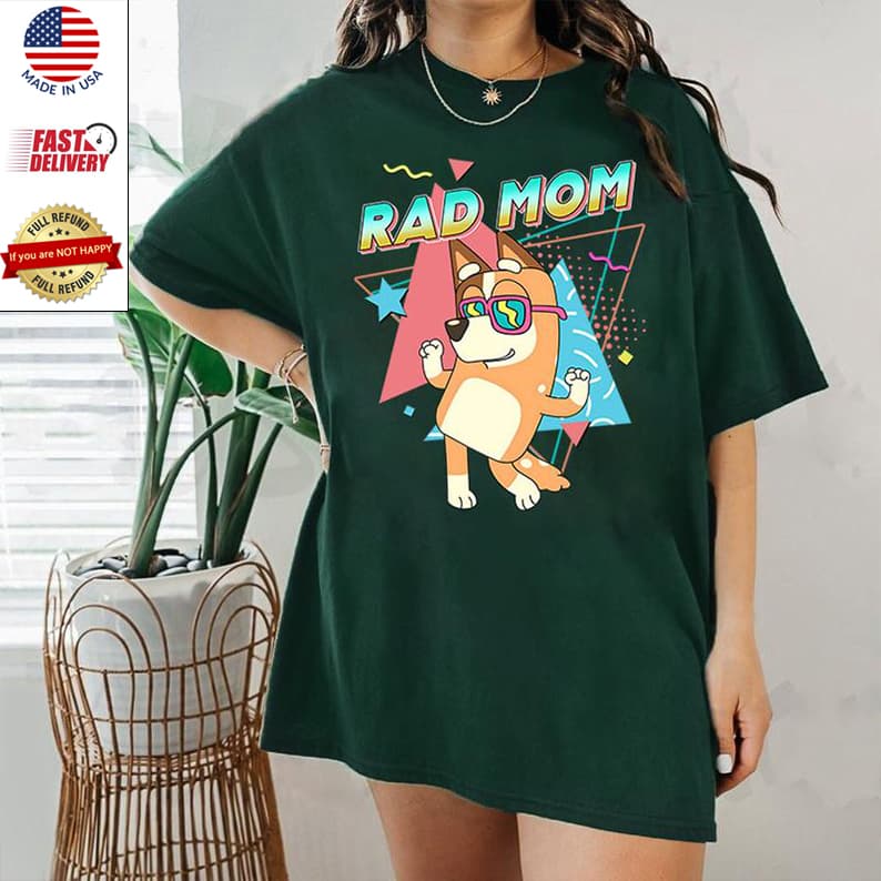Camiseta Bluey Rad Mom Dad, Playera Chilli Heeler - Regalo Retro para Padres – image 2, Bluey Rad Mom Dad Tee, Bluey Rad Mom Dad Merch, Bluey Rad Mom Dad Shirt, Bluey Rad Mom Dad Sweatshirt, Bluey Rad Mom Dad Hoodie, Bluey Rad Mom Dad Clothes