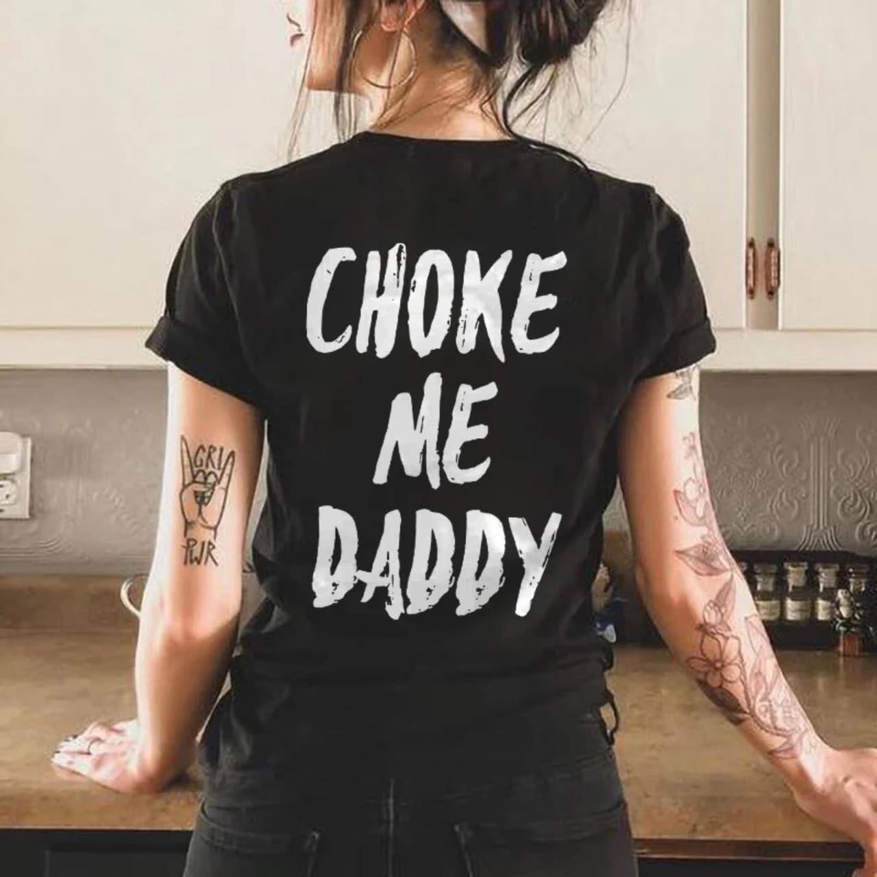 Choke Me Daddy Camiseta Divertida, Regalo Día del Padre, Humor Negro Parodia Tee – image 1, Choke Me Daddy Tee, Choke Me Daddy Merch, Choke Me Daddy Shirt, Choke Me Daddy Sweatshirt, Choke Me Daddy Hoodie, Choke Me Daddy Clothes