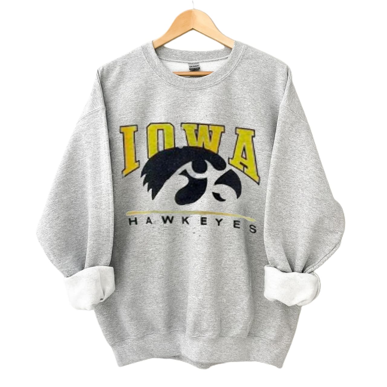 Sudadera Clásica Vintage Iowa Hawkeyes Football NCAA Unisex – image 1, Iowa Hawkeyes Tee, Iowa Hawkeyes Merch, Iowa Hawkeyes Shirt, Iowa Hawkeyes Sweatshirt, Iowa Hawkeyes Hoodie, Iowa Hawkeyes Clothes