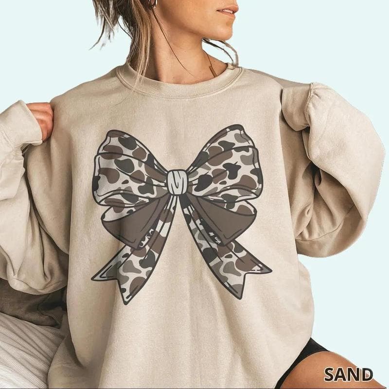 Coquette Camo Bow Bottomland Hunting Camo Crewneck Sweatshirt – image 1, Coquette Camo Bow Tee, Coquette Camo Bow Merch, Coquette Camo Bow Shirt, Coquette Camo Bow Sweatshirt, Coquette Camo Bow Hoodie, Coquette Camo Bow Clothes