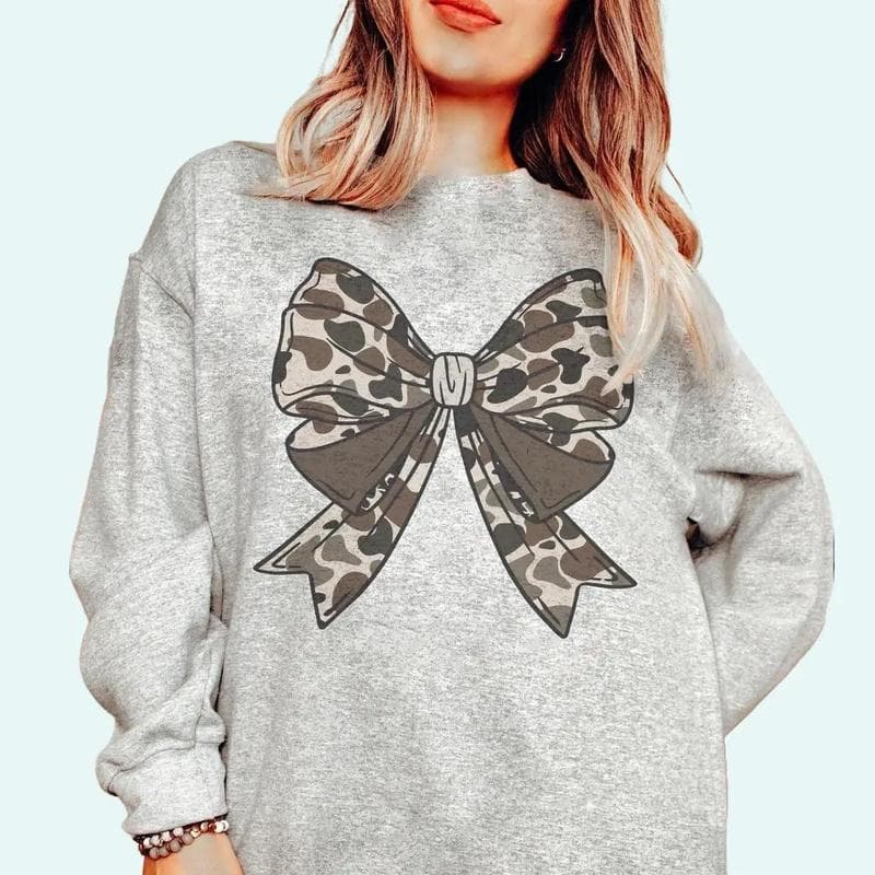 Coquette Camo Bow Bottomland Hunting Camo Crewneck Sweatshirt – image 2, Coquette Camo Bow Tee, Coquette Camo Bow Merch, Coquette Camo Bow Shirt, Coquette Camo Bow Sweatshirt, Coquette Camo Bow Hoodie, Coquette Camo Bow Clothes