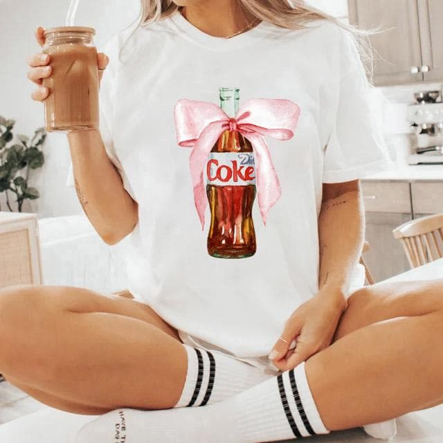 Suéter y Camisa Coqueta Diet Coke de Lazo – image 4, Coke Tee, Coke Merch, Coke Shirt, Coke Sweatshirt, Coke Hoodie, Coke Clothes