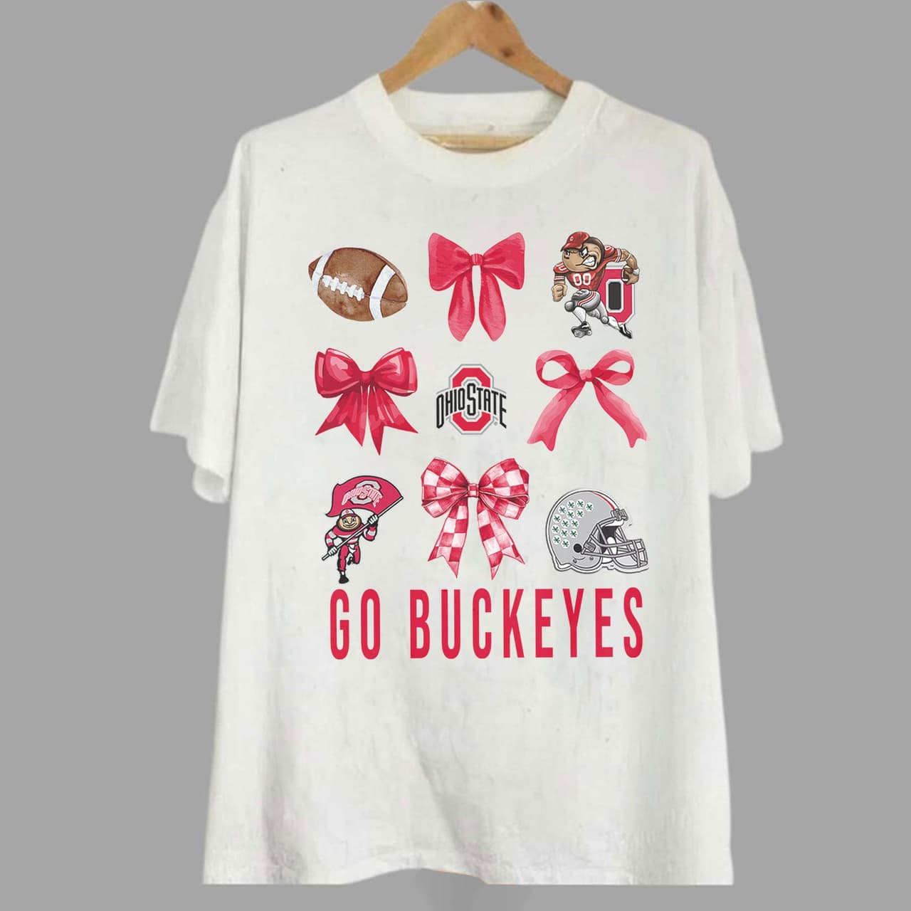 Camiseta Gráfica Coquette Ohio State Buckeyes Football NCAA - Regalo Unisex – image 2, Ohio State Buckeyes Tee, Ohio State Buckeyes Merch, Ohio State Buckeyes Shirt, Ohio State Buckeyes Sweatshirt, Ohio State Buckeyes Hoodie, Ohio State Buckeyes Clothes