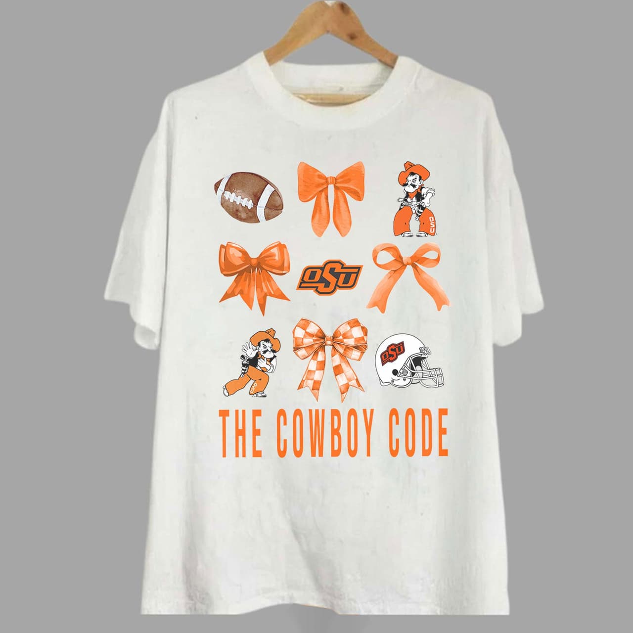 Camiseta Gráfica Unisex Coquette Oklahoma State Football Team NCAA – image 2, Oklahoma State Tee, Oklahoma State Merch, Oklahoma State Shirt, Oklahoma State Sweatshirt, Oklahoma State Hoodie, Oklahoma State Clothes