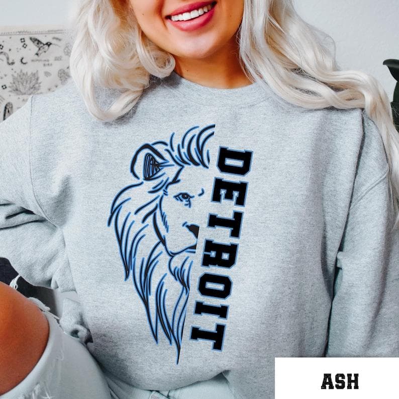 Sudadera Retro de Fútbol Detroit Lion, Jared Goff, Regalo Perfecto de Fútbol – image 3, Detroit Lions Tee, detroit lions shirt, detroit lions tee shirts, detroit lions football shirt, detroit lions sweat shirt, nflshop lions, lions sweatshirt