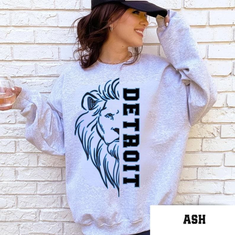 Sudadera Retro de Fútbol Detroit Lion, Jared Goff, Regalo Perfecto de Fútbol – image 4, Detroit Lions Tee, detroit lions shirt, detroit lions tee shirts, detroit lions football shirt, detroit lions sweat shirt, nflshop lions, lions sweatshirt