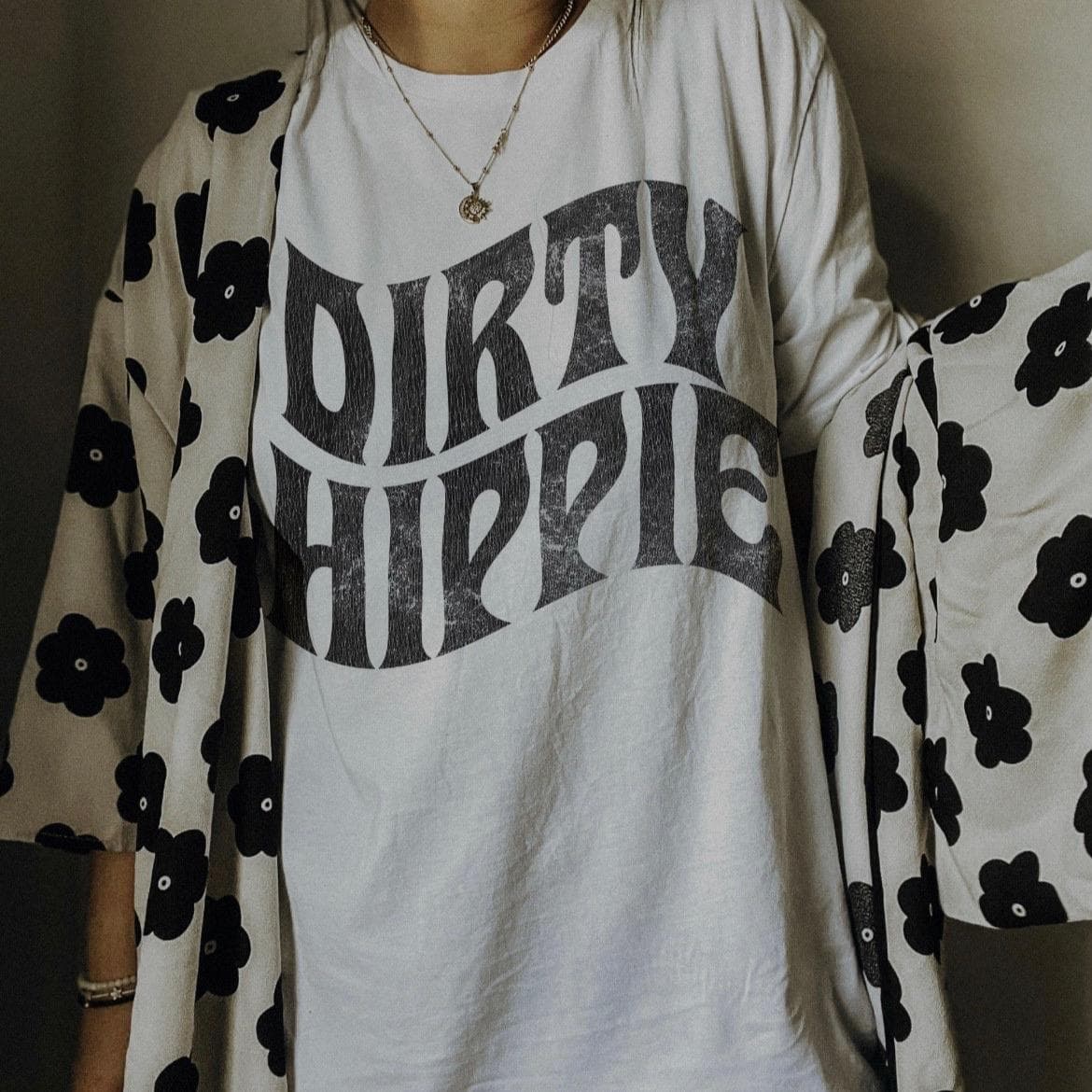 Camiseta Dirty Hippie Boho: Graphic Tee, Sudadera, Comfort Colors – image 2, Dirty Hippie Tee, Dirty Hippie Merch, Dirty Hippie Shirt, Dirty Hippie Sweatshirt, Dirty Hippie Hoodie, Dirty Hippie Clothes