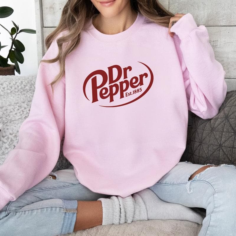 Sudadera, Hoodie y Camiseta Dr. Pepper – Regalo para Amantes de Dr Pepper – image 4, Dr Pepper Tee, Dr Pepper Merch, Dr Pepper Shirt, Dr Pepper Sweatshirt, Dr Pepper Hoodie, Dr Pepper Clothes