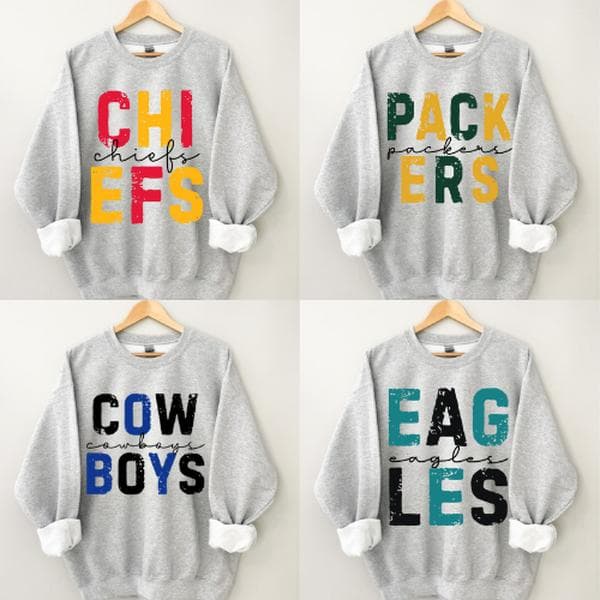 Sudadera Retro Unisex de Fútbol 'First Down All Team Colors' – image 1, NFL Tee, San Francisco 49ers Tee, Dallas Cowboys Tee, Detroit Lions Tee, Kansas City Chiefs Tee, Tampa Bay Buccaneers Tee, Arizona Cardinals Tee