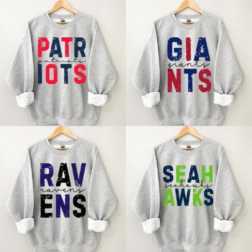 Sudadera Retro Unisex de Fútbol 'First Down All Team Colors' – image 4, NFL Tee, San Francisco 49ers Tee, Dallas Cowboys Tee, Detroit Lions Tee, Kansas City Chiefs Tee, Tampa Bay Buccaneers Tee, Arizona Cardinals Tee