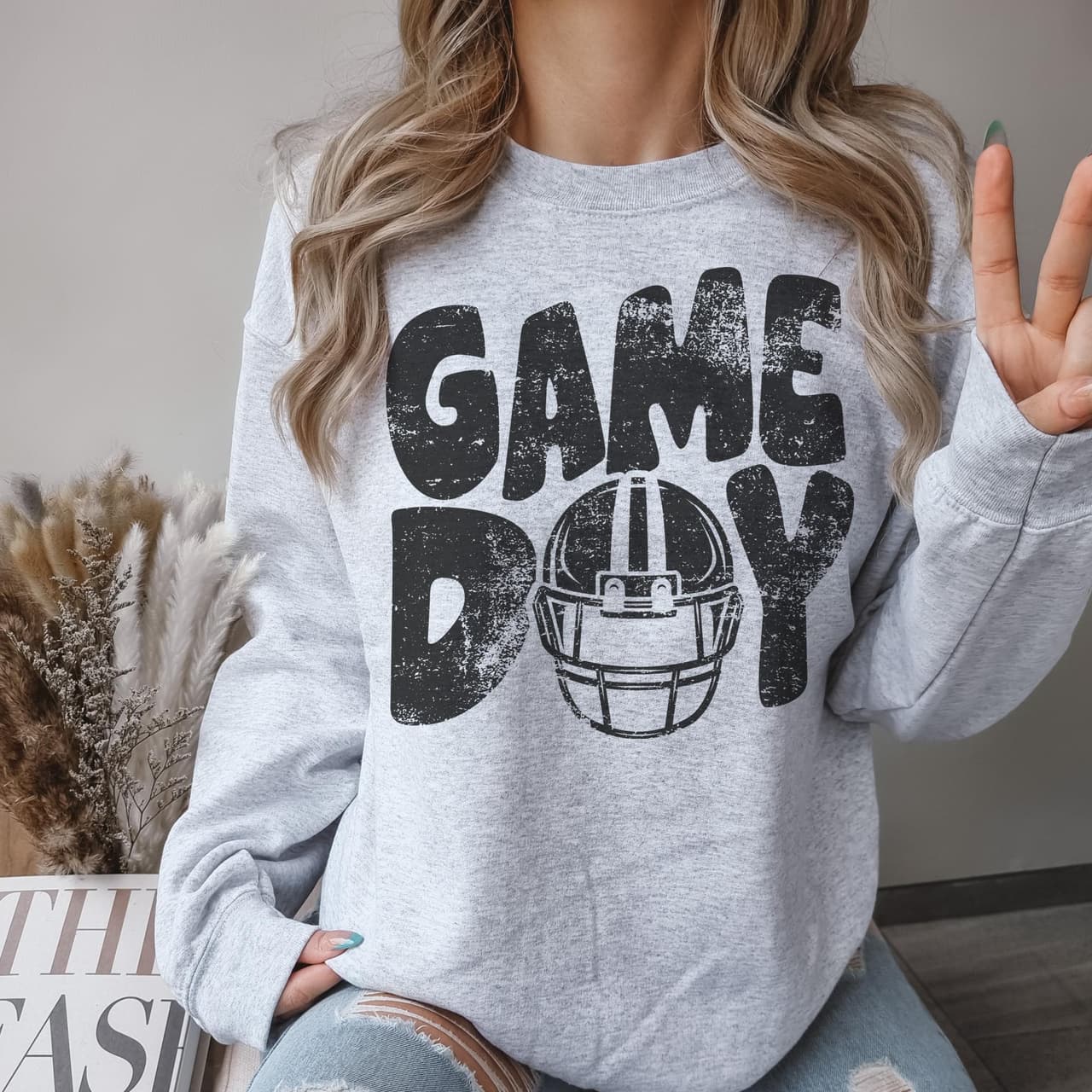 Sudaderas, Hoodies y Pullovers de Equipo de Fútbol Local, Comfort Colors – image 1, Football Game day Tee, Football Game day Merch, Football Game day Shirt, Football Game day Sweatshirt, Football Game day Hoodie, Football Game day Clothes