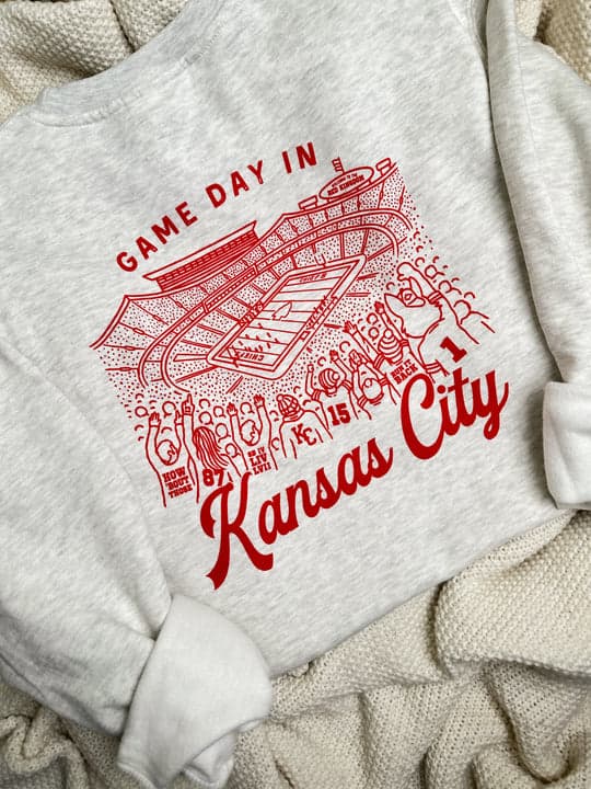 Sudadera de fútbol Kansas City, unisex – image 3, Kansas City Chiefs Tee, kansas chiefs merch, travis kelce shirt, travis kelce tshirt, kansas city chiefs sweatshirt, chiefs sweatshirts, kc chiefs sweatshirts