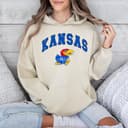 Kansas Jayhawks Football NCAA Camiseta Gráfica, Sudadera con Capucha y Suéter 2 small thumbnail