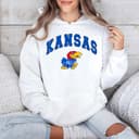 Kansas Jayhawks Football NCAA Camiseta Gráfica, Sudadera con Capucha y Suéter 3 small thumbnail