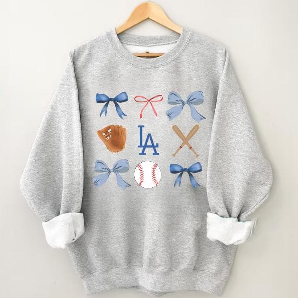 Camiseta de béisbol Los Angeles DG con lazos Coquette, Shohei Ohtani Dodgers, diseño trendy – image 1, LA Dodgers Tee, LA Dodgers Shirt, LA Dodgers Sweatshirt, LA Dodgers Hoodie, LA Dodgers Clothes