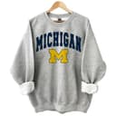 Michigan Wolverines NCAA Football Basketball Camiseta Gráfica Vintage 1 small thumbnail
