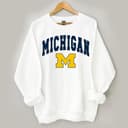 Michigan Wolverines NCAA Football Basketball Camiseta Gráfica Vintage 2 small thumbnail
