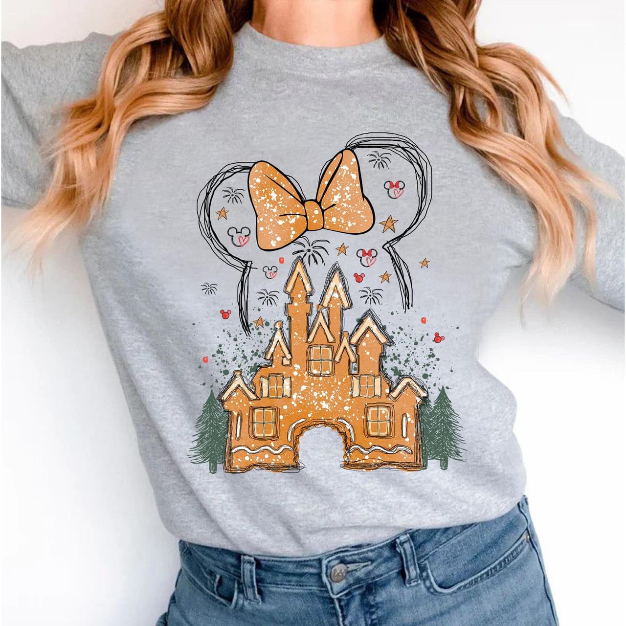 Sudadera de Navidad Minniie Gingerbread Castle | Girls Trip – image 3, Minniie Gingerbread Castle Tee, Minniie Gingerbread Castle Merch, Minniie Gingerbread Castle Shirt, Minniie Gingerbread Castle Sweatshirt, Minniie Gingerbread Castle Hoodie, Minniie Gingerbread Castle Clothes