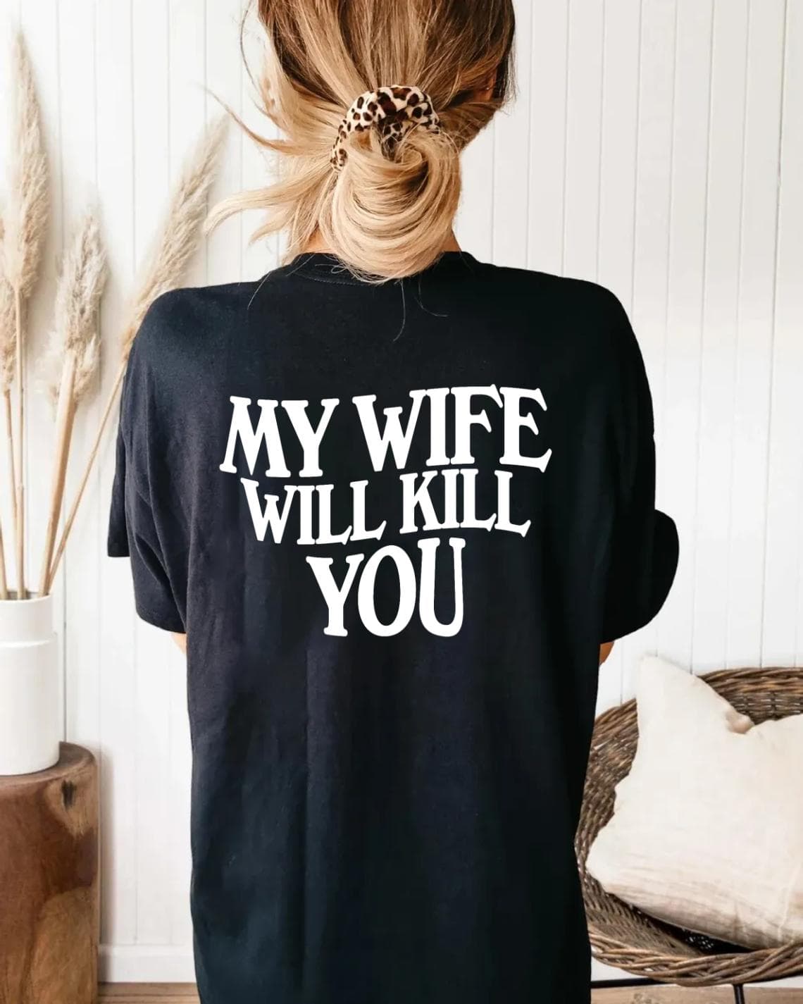 Camiseta 'Mi Esposa Te Matará' - Regalo Divertido para Esposo y Parejas – image 2, My Wife Will Kill Tee, My Wife Will Kill Merch, My Wife Will Kill Shirt, My Wife Will Kill Sweatshirt, My Wife Will Kill Hoodie, My Wife Will Kill Clothes