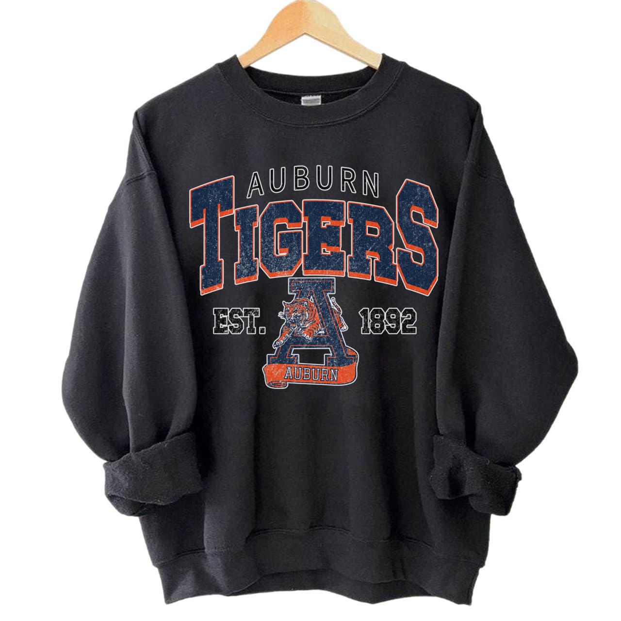 NCAA Auburn Tigers Football Graphic T-Shirt, Hoodie y Sweater Regalo – image 3, Auburn Tigers Tee, auburn shirts, auburn polos, auburn sweat shirts, auburn basketball shirt, auburn basketball sweatshirt, auburn hooded sweatshirt