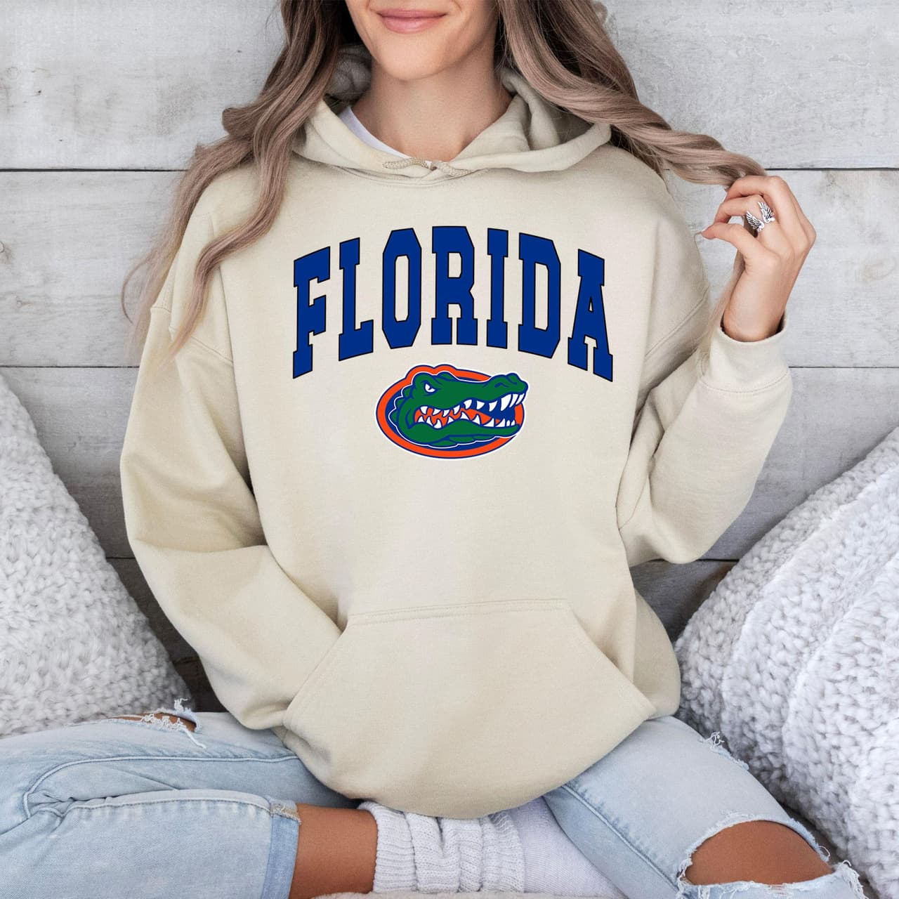 NCAA Florida Gator fútbol Team With Big Words T-Camiseta, Sweater, Sudadera con capucha, Graphic NCAA Team Camiseta, Gift Camiseta For Men, Women – image 2, Florida Gators Tee, florida gators t shirt, florida gators tee shirts, gator football shirts, florida football shirt, florida gators shirt, gator shirts
