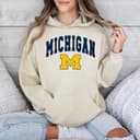 NCAA Michigan Wolverines Football Graphic T-Shirt Hoodie Sweater Regalo 2 small thumbnail