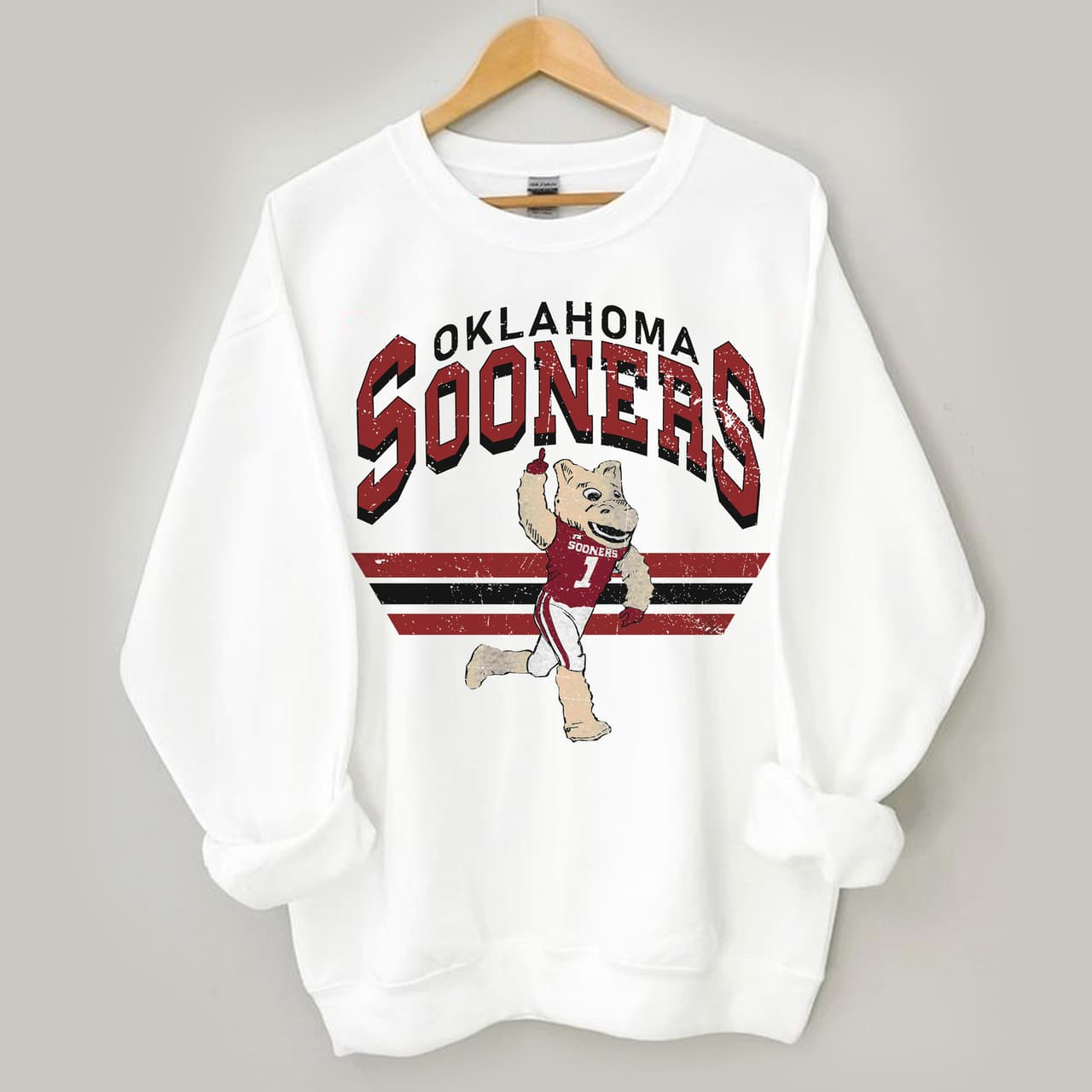 Sudadera de Algodón Unisex Vintage NCAA Football Oklahoma Sooners – image 3, Oklahoma Sooners Tee, Oklahoma Sooners Merch, Oklahoma Sooners Shirt, Oklahoma Sooners Sweatshirt, Oklahoma Sooners Hoodie, Oklahoma Sooners Clothes
