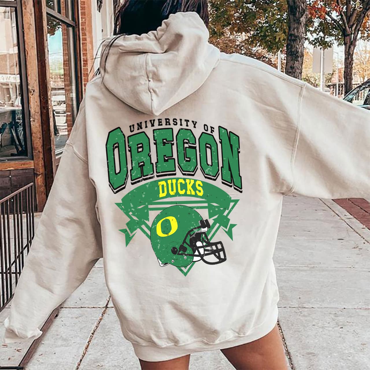 Sudadera Oregon Ducks Vintage Fútbol NCAA, Unisex de Final Round Gear – image 1, Oregon Ducks Tee, oregon ducks sweatshirt, oregon ducks football sweatshirt, oregon ducks shirt, oregon ducks football t shirts, oregon football t shirt, mens oregon ducks t shirt