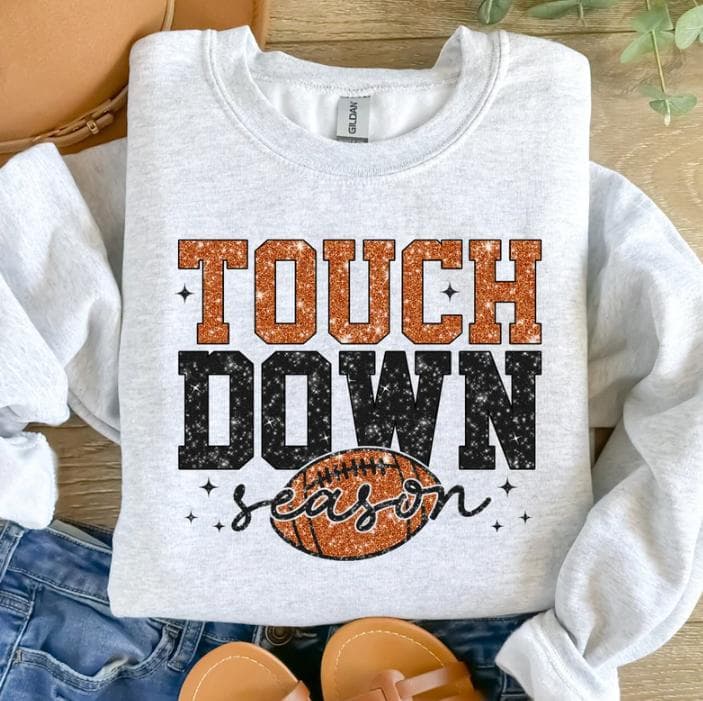 Camiseta Retro y Glitter Football Mom - Sudadera y Hoodie – image 1, Football Game day Tee, Football Game day Merch, Football Game day Shirt, Football Game day Sweatshirt, Football Game day Hoodie, Football Game day Clothes