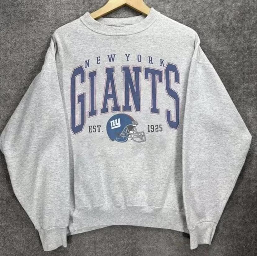 Retro New York Football Camiseta, Sudadera, Hoodie para Fan Comfort Colors – image 1, New York Giants Tee, new york giants long sleeve shirt, giants long sleeve shirt, ny giants long sleeve shirt, saquon barkley shirt, new york giants sweatshirt, new york giants shirt