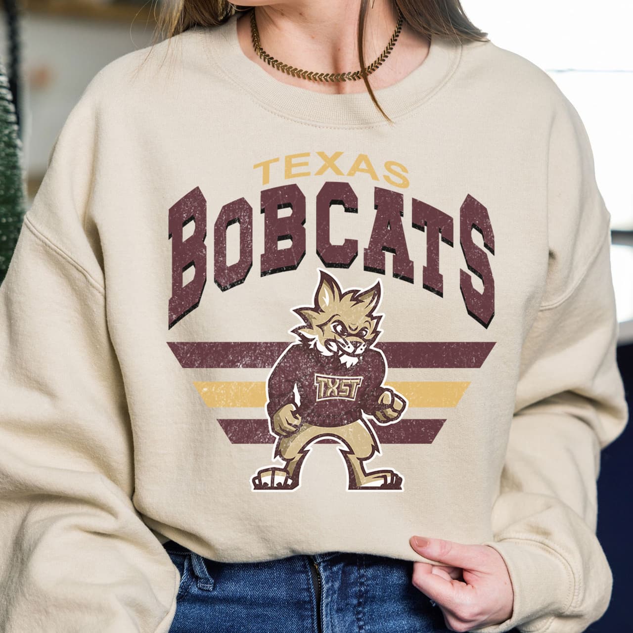 Sudadera Vintage NCAA de Fútbol Texas State Bobcats - Unisex Algodón – image 3, Texas State Bobcats Tee, Texas State Bobcats Merch, Texas State Bobcats Shirt, Texas State Bobcats Sweatshirt, Texas State Bobcats Hoodie, Texas State Bobcats Clothes