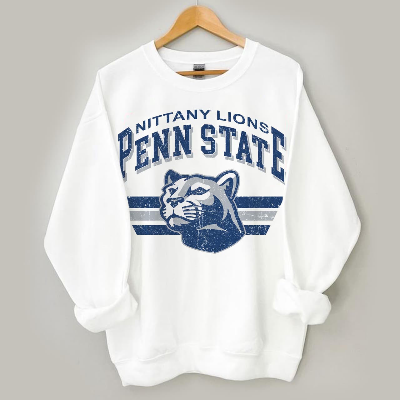 Sudadera Unisex Clásica Vintage Penn State Nittany Football NCAA – image 2, Penn State Nittany Tee, Penn State Nittany Merch, Penn State Nittany Shirt, Penn State Nittany Sweatshirt, Penn State Nittany Hoodie, Penn State Nittany Clothes