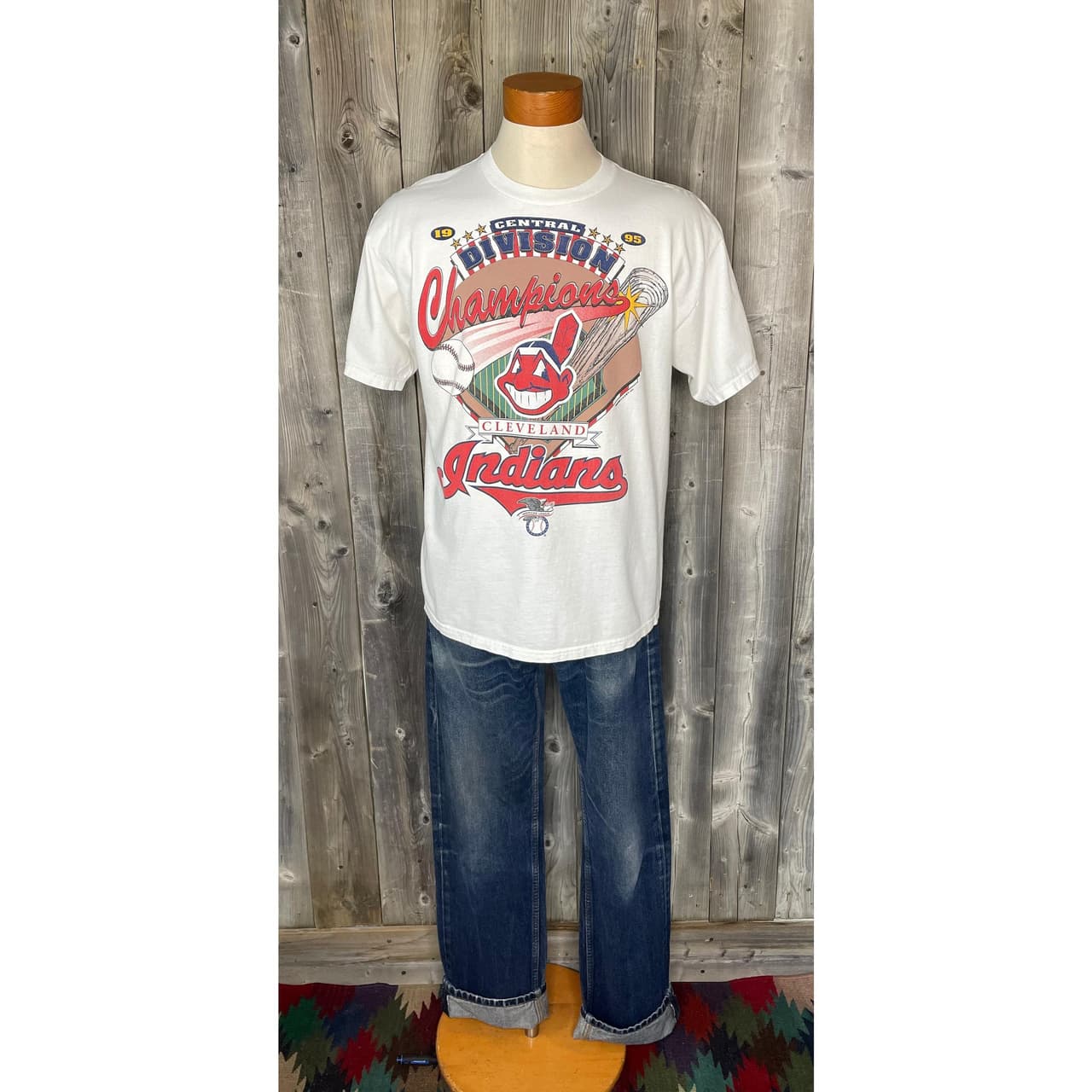 Vintage 1995 Cleveland MLB Campeones Central Camiseta Starter Hecha en USA – image 1, Cleveland Guardians Tee, Cleveland Guardians Merch, Cleveland Guardians Shirt, Cleveland Guardians Sweatshirt, Cleveland Guardians Hoodie, Cleveland Guardians Clothes