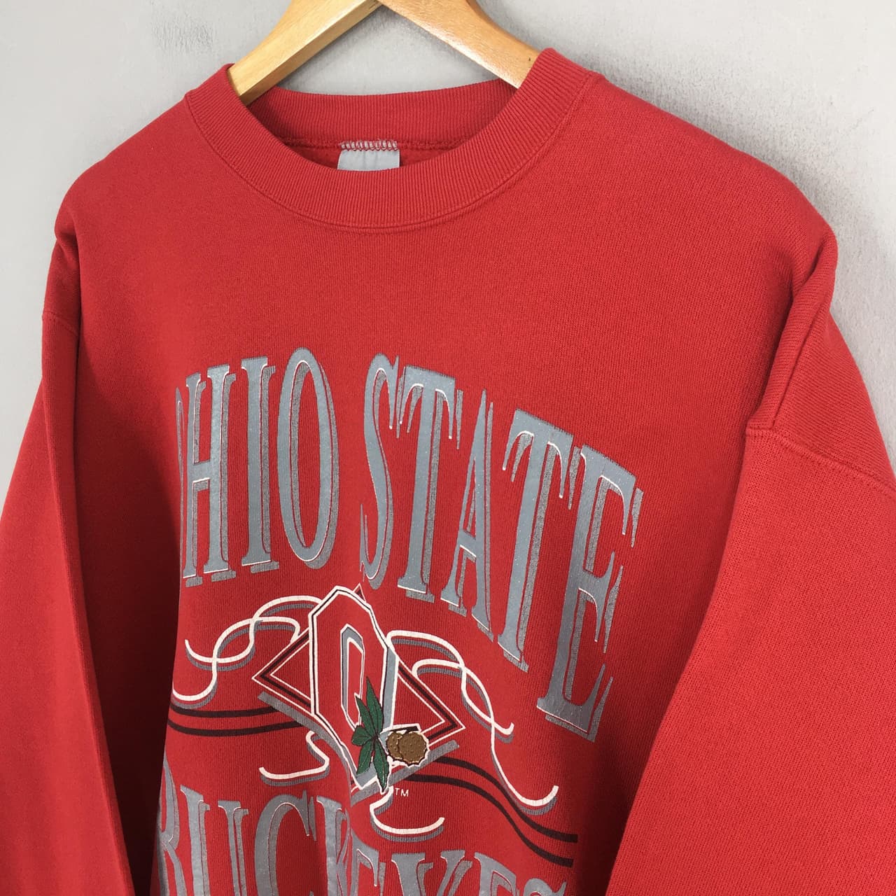 Sudadera Vintage 90s Ohio State Buckeyes NCAA para Fan de Fútbol – image 2, Ohio State Buckeyes Tee, ohio state buckeyes shirt, ohio state buckeyes tshirt, ohio state buckeyes sweatshirt, ohio state buckeyes hoodie