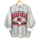 Ropa Gráfica Vintage Arkansas Razorbacks NCAA: Camiseta, Suéter, Hoodie 1 small thumbnail