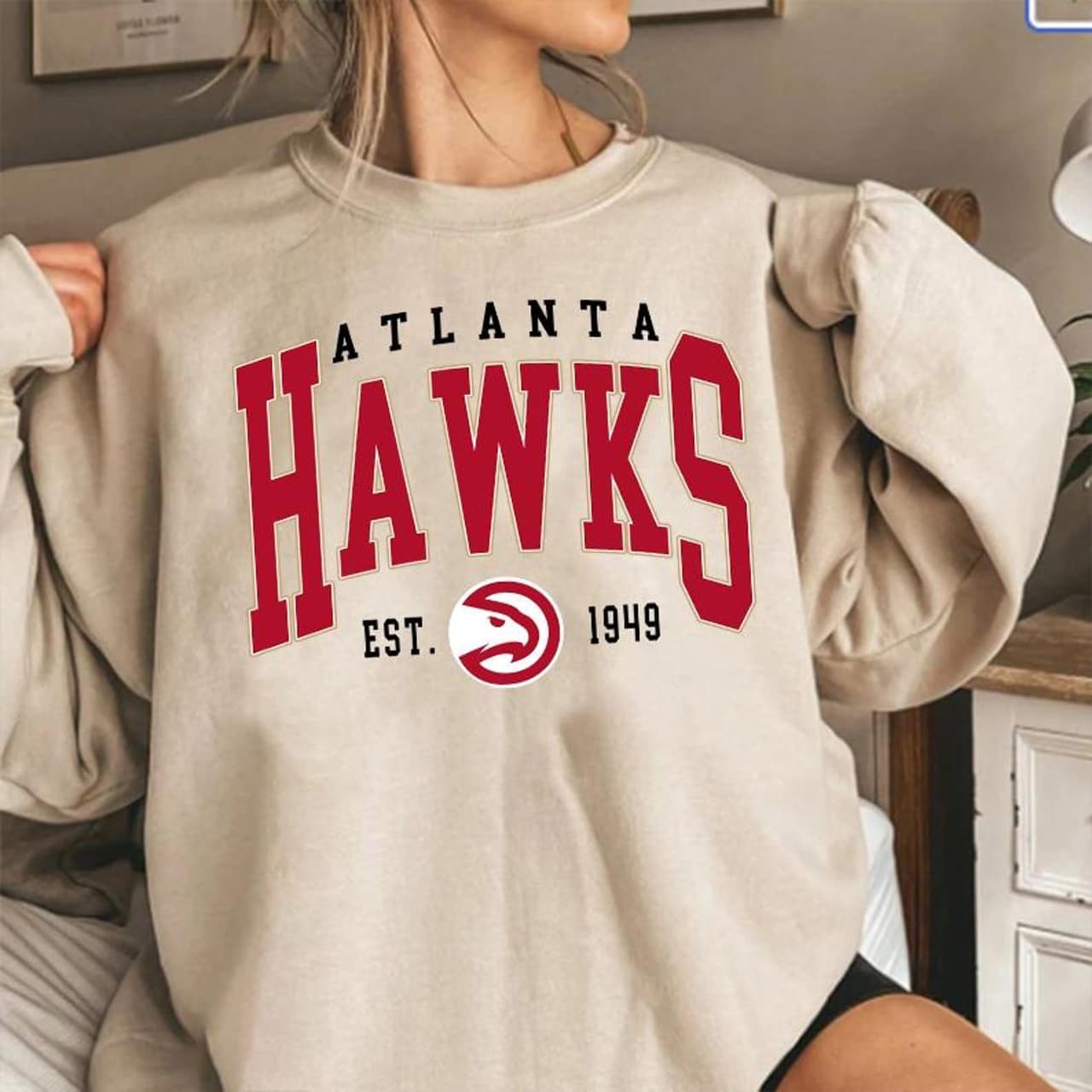 Vintage Atlanta Hawks Sweatshirt T-Shirt Fan Gear Retro – image 1, Atlanta Hawk Tee, Atlanta Hawk Merch, Atlanta Hawk Shirt, Atlanta Hawk Sweatshirt, Atlanta Hawk Hoodie, Atlanta Hawk Clothes