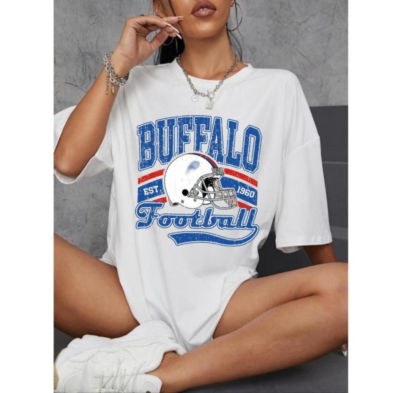 Camiseta Vintage Buffalo Bills Football - Ropa Unisex para Fans de NY – image 2, Buffalo Bills Tee, buffalo bills sweatshirt, bills sweatshirt, buffalo bills shirt, bills shirts, buffalo bills tee shirts, buffalo bills football shirt