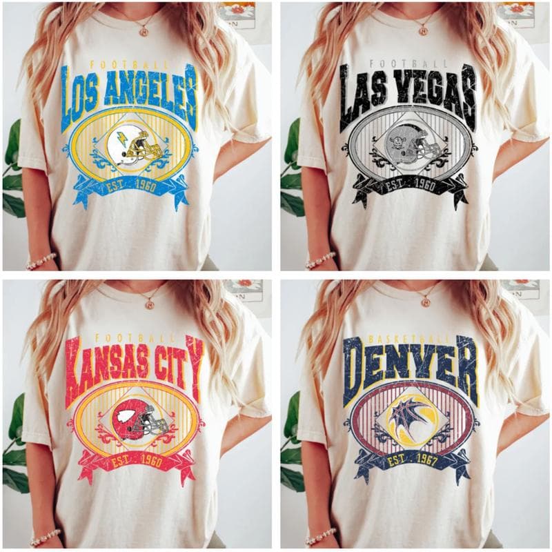 Camiseta vintage fútbol todos los equipos Ver 2, regalo clásico, básica para hombre y mujer – image 1, NFL Tee, San Francisco 49ers Tee, Dallas Cowboys Tee, Detroit Lions Tee, Kansas City Chiefs Tee, Tampa Bay Buccaneers Tee, Arizona Cardinals Tee