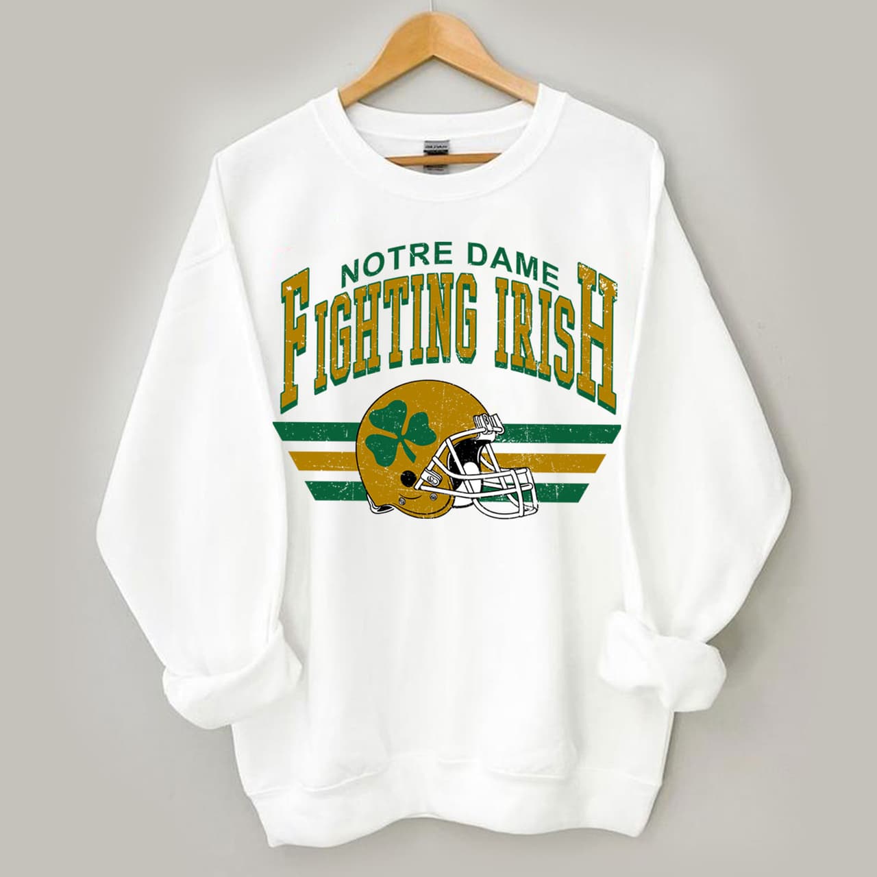 Ropa Vintage NCAA Notre Dame Fighting Irish Fútbol Americano Casco – image 2, Notre Dame Fighting Irish Tee, Notre Dame Fighting Irish Merch, Notre Dame Fighting Irish Shirt, Notre Dame Fighting Irish Sweatshirt, Notre Dame Fighting Irish Hoodie, Notre Dame Fighting Irish Clothes