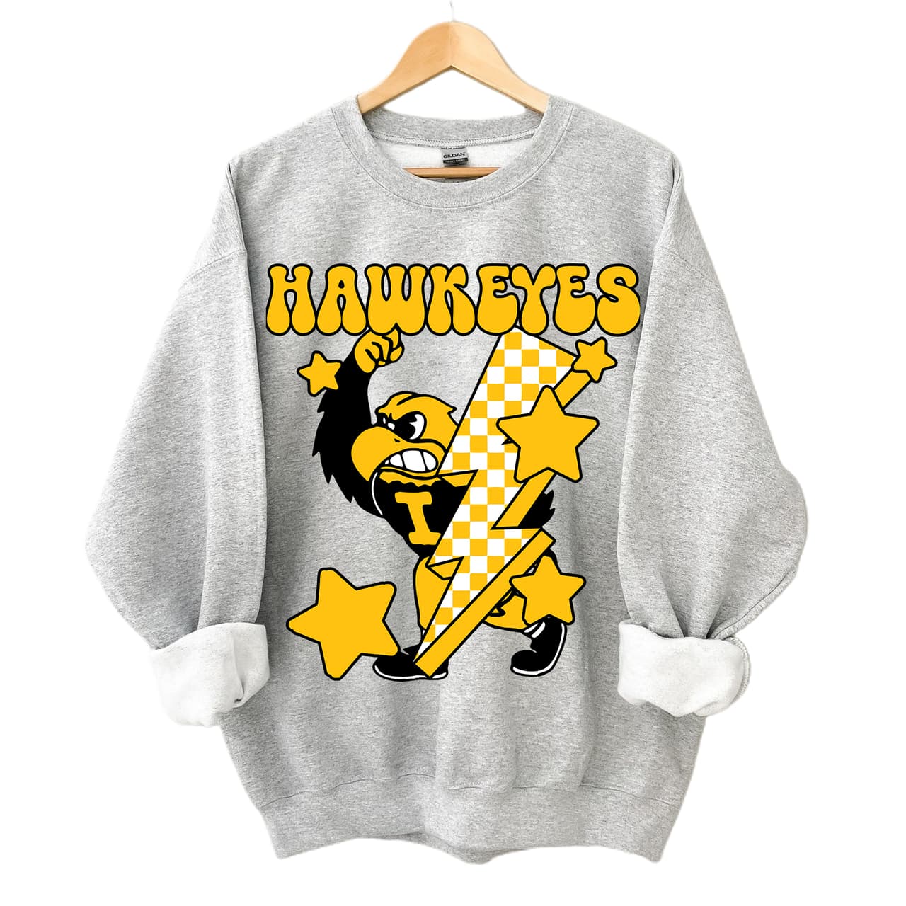 Sudadera Vintage Iowa Hawkeyes NCAA de Fútbol – Regalo Clásico para Fan – image 1, Iowa Hawkeyes Tee, Iowa Hawkeyes Merch, Iowa Hawkeyes Shirt, Iowa Hawkeyes Sweatshirt, Iowa Hawkeyes Hoodie, Iowa Hawkeyes Clothes