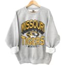 Sudadera Vintage NCAA Todos los Equipos – Regalo Clásico Universitario Unisex 4 small thumbnail