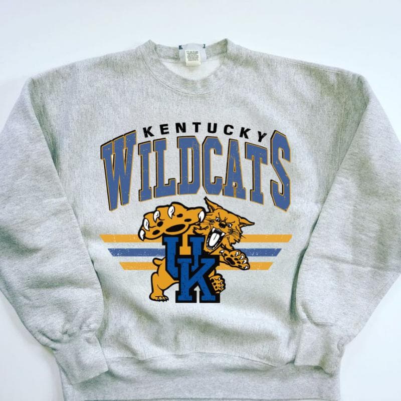 Sudadera Vintage NCAA Kentucky - Diseño Personalizado, Regalo Clásico – image 2, Kentucky Wildcats Tee, Kentucky Wildcats Merch, Kentucky Wildcats Shirt, Kentucky Wildcats Sweatshirt, Kentucky Wildcats Hoodie, Kentucky Wildcats Clothes