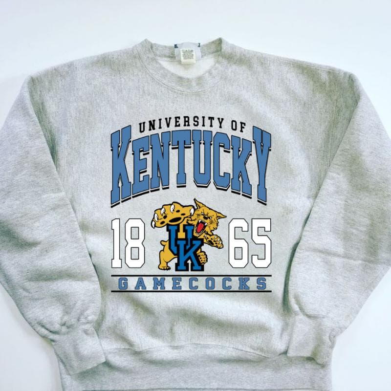 Sudadera Vintage NCAA Kentucky - Diseño Personalizado, Regalo Clásico – image 3, Kentucky Wildcats Tee, Kentucky Wildcats Merch, Kentucky Wildcats Shirt, Kentucky Wildcats Sweatshirt, Kentucky Wildcats Hoodie, Kentucky Wildcats Clothes