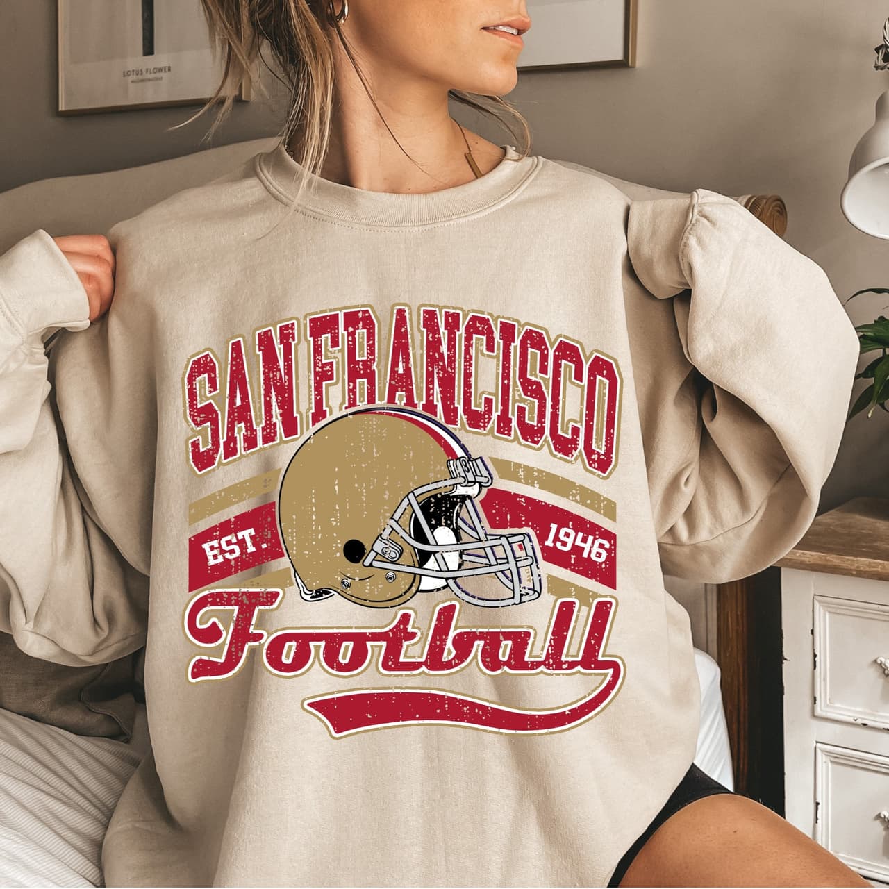 Sudadera Vintage San Francisco 49ers Football Crewneck – image 3, San Francisco 49ers Tee, san francisco 49ers gear, 49ers shirt, 49ers tshirt, 49ers tee shirts, san francisco 49ers tee shirts, san francisco 49ers t shirt