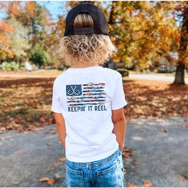 Camiseta de Pesca Juvenil al por Mayor 'Keepin' It Reel' - Regalo para Hijo – image 1, Fishing Tee, Fishing Merch, Fishing Shirt, Fishing Sweatshirt, Fishing Hoodie, Fishing Clothes